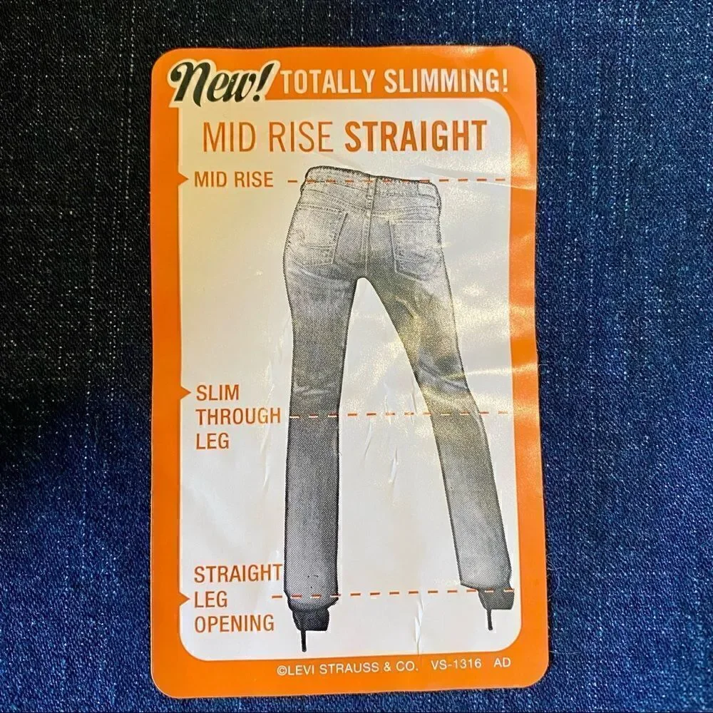 SIGNATURE by LEVI STRAUSS & CO MID RISE STRAIGHT JEANS 12 S NWT